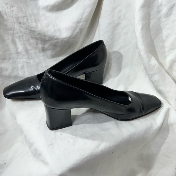 LOMA LEATHER SHOE SIZE 7 1/2” AA HEEL HEIGHT IS 2” INCHES. FOR ANY OCCASION.. - Picture 12 of 16